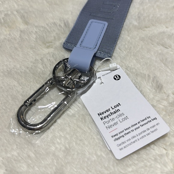 Lululemon | never lost keychain | blue linen/true navy - Picture 5 of 6